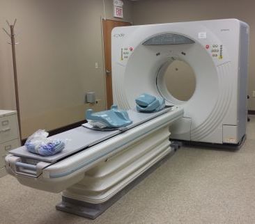 Hitachi CXR4 CT Scanner